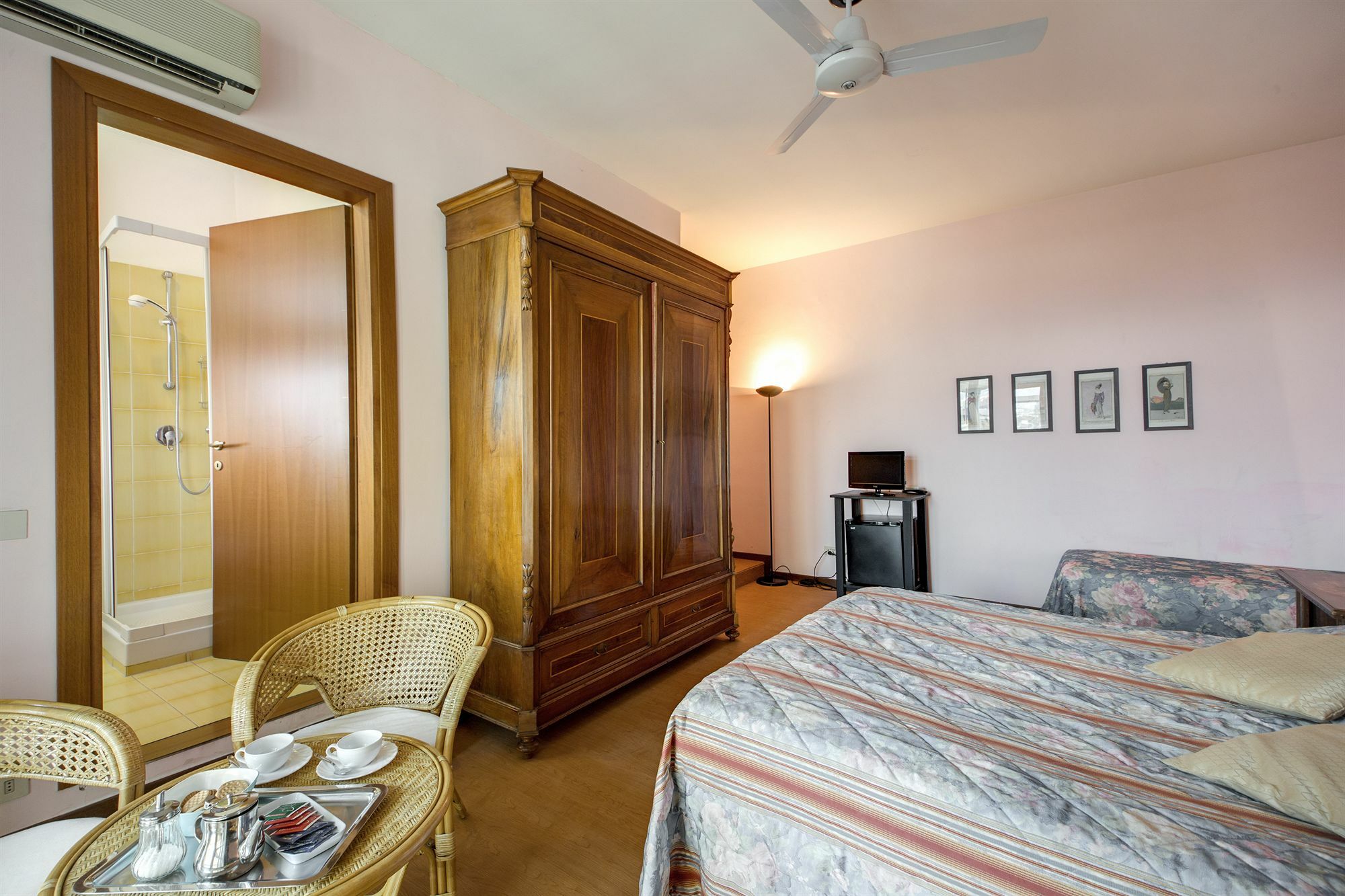 ホテル Residenza Giulia フィレンツェ エクステリア 写真